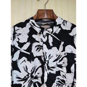 Distortion Shirt Mens 2XL Black‎ White Floral Hawaiian Button Up Short Sleeve